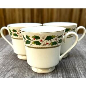 Royal Limited Home for the Holidays Holly Holiday Teacups Holly/Berries-Set of 3